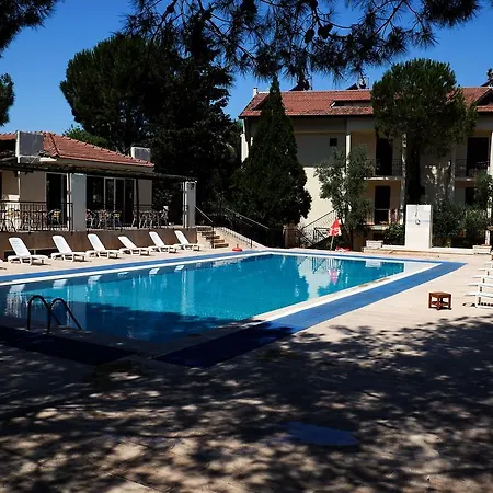 Petit Garden Otel *