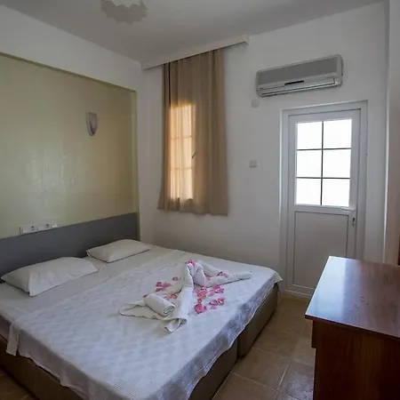 Petit Garden Otel *